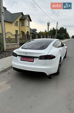 Лифтбек Tesla Model S 2022 в 