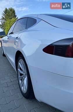 Лифтбек Tesla Model S 2016 в 
