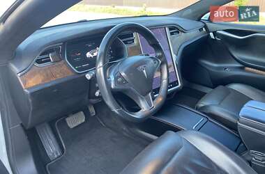 Лифтбек Tesla Model S 2016 в 
