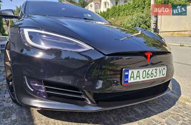Лифтбек Tesla Model S 2020 в 