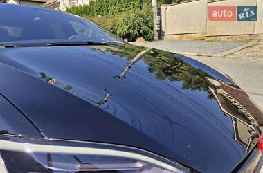 Лифтбек Tesla Model S 2020 в 