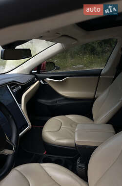 Ліфтбек Tesla Model S 2015 в 