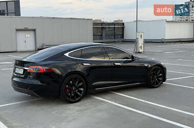Лифтбек Tesla Model S 2014 в 