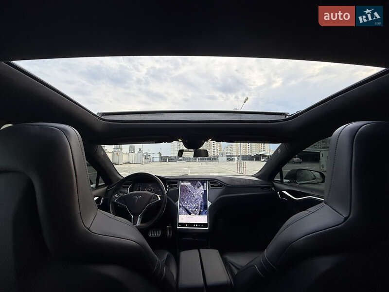 Лифтбек Tesla Model S 2014 в Киеве