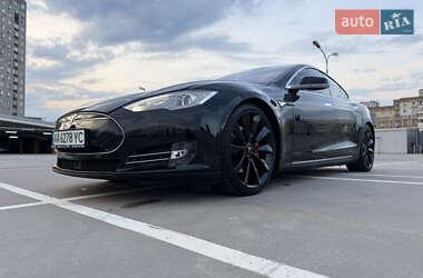 Лифтбек Tesla Model S 2014 в 