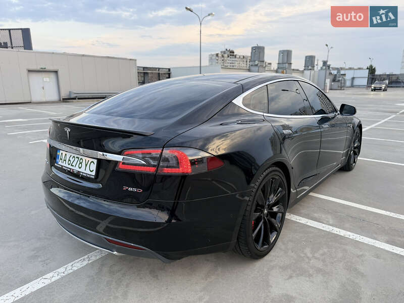 Лифтбек Tesla Model S 2014 в Киеве фото 27 Лифтбек Tesla Model S 2014 в Киеве