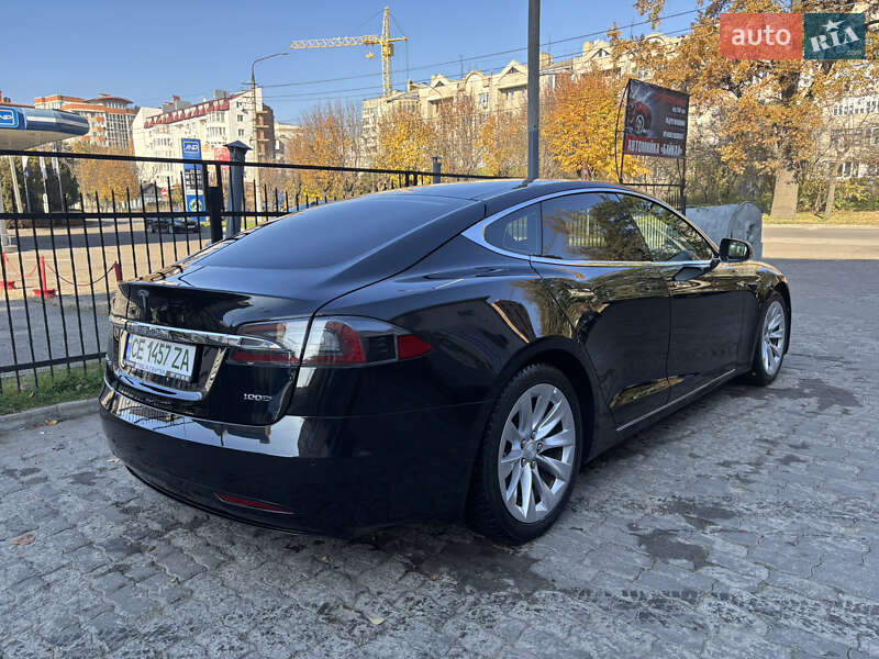 Ліфтбек Tesla Model S 2017 в Чернівцях