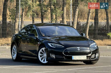 Лифтбек Tesla Model S 2013 в 