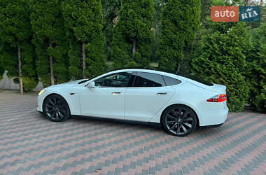 Лифтбек Tesla Model S 2013 в 