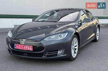 Ліфтбек Tesla Model S 2015 в 