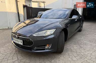 Лифтбек Tesla Model S 2014 в 