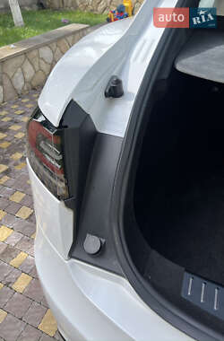 Лифтбек Tesla Model S 2021 в 