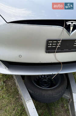 Лифтбек Tesla Model S 2016 в 