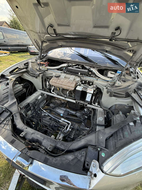 Ліфтбек Tesla Model S 2016 в Луцьку