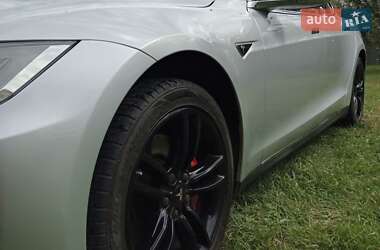 Лифтбек Tesla Model S 2013 в 