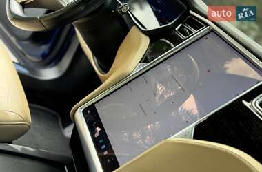 Лифтбек Tesla Model S 2017 в 