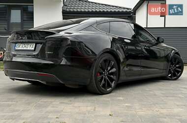 Лифтбек Tesla Model S 2016 в 