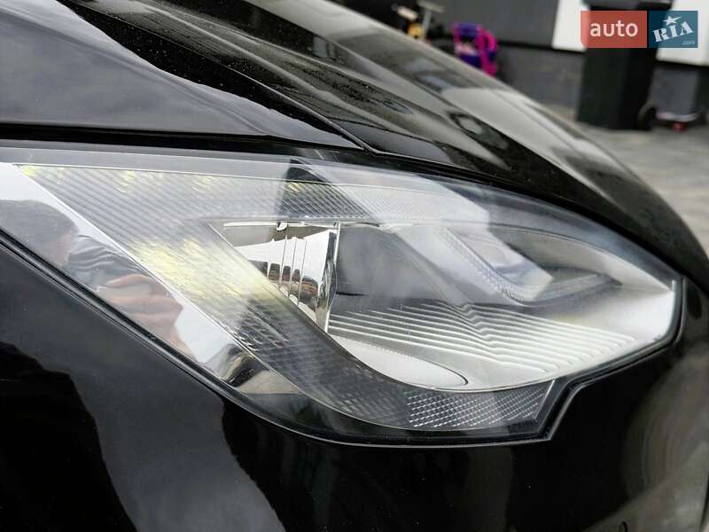 Лифтбек Tesla Model S 2016 в Ровно фото 19 Лифтбек Tesla Model S 2016 в Ровно