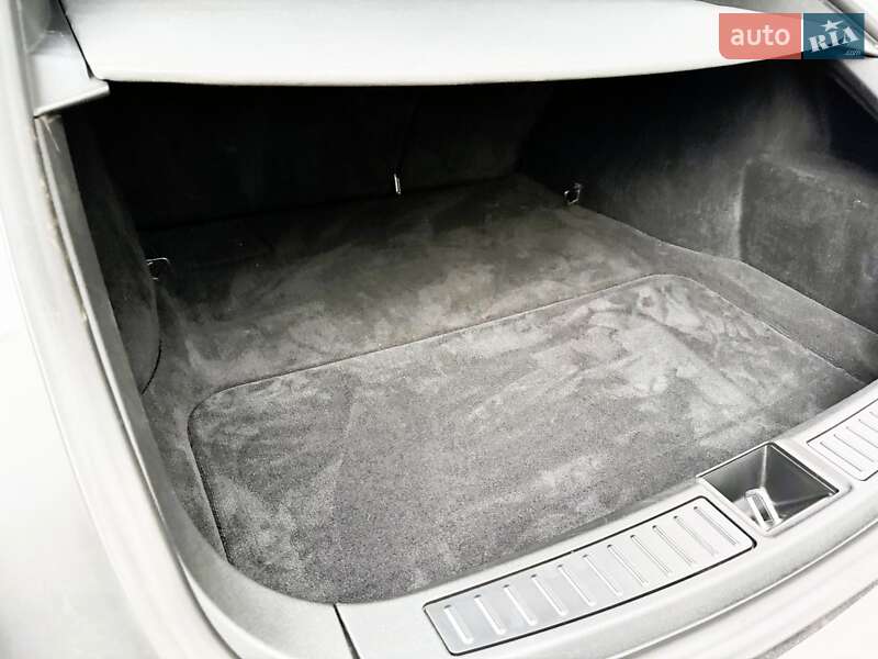 Лифтбек Tesla Model S 2016 в Ровно фото 34 Лифтбек Tesla Model S 2016 в Ровно