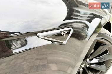 Лифтбек Tesla Model S 2016 в 