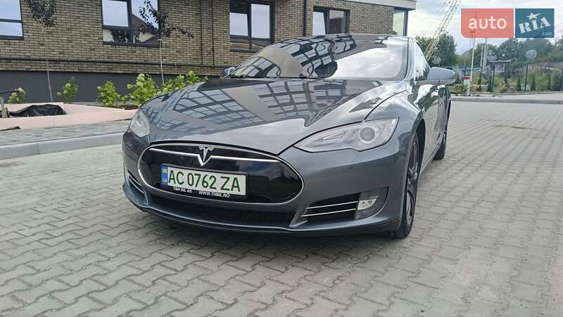 Ліфтбек Tesla Model S 2014 в Рівному