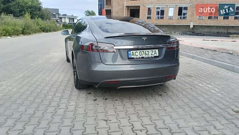 Ліфтбек Tesla Model S 2014 в Рівному