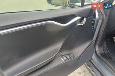 Ліфтбек Tesla Model S 2014 в 