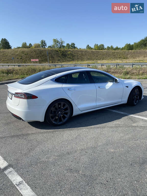Лифтбек Tesla Model S 2018 в Полтаве