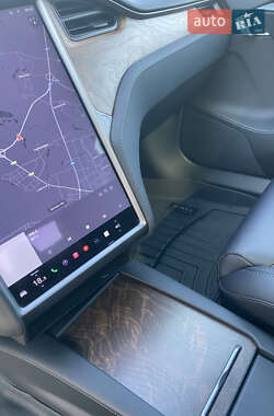Лифтбек Tesla Model S 2018 в 