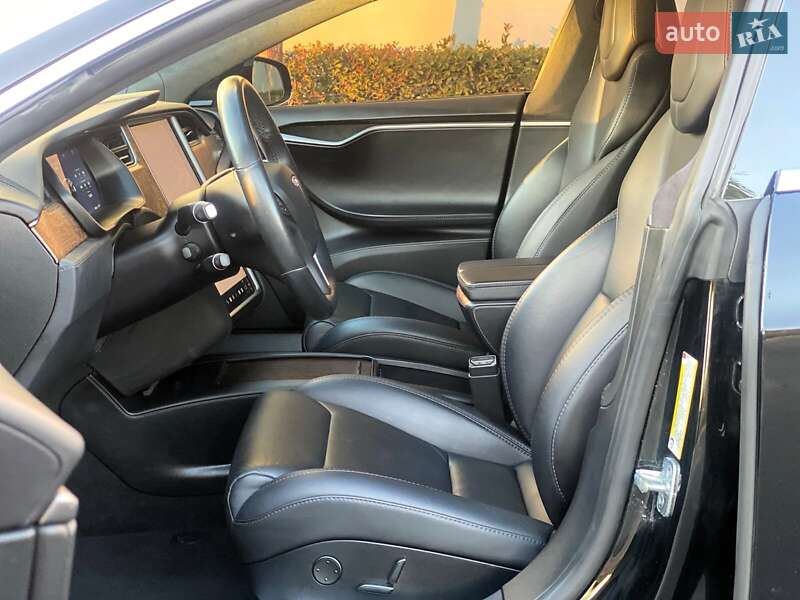 Ліфтбек Tesla Model S 2019 в Мукачевому