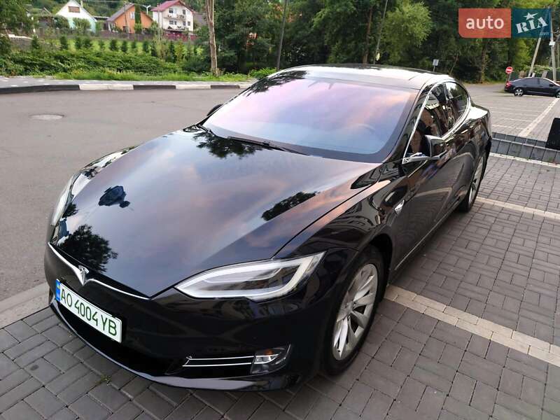 Ліфтбек Tesla Model S 2019 в Мукачевому