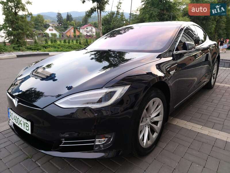 Ліфтбек Tesla Model S 2019 в Мукачевому