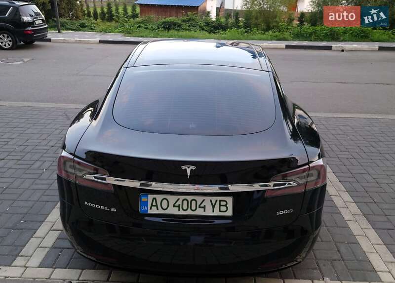 Ліфтбек Tesla Model S 2019 в Мукачевому