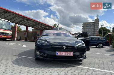 Лифтбек Tesla Model S 2017 в 