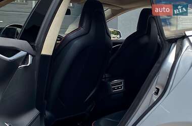 Лифтбек Tesla Model S 2013 в 