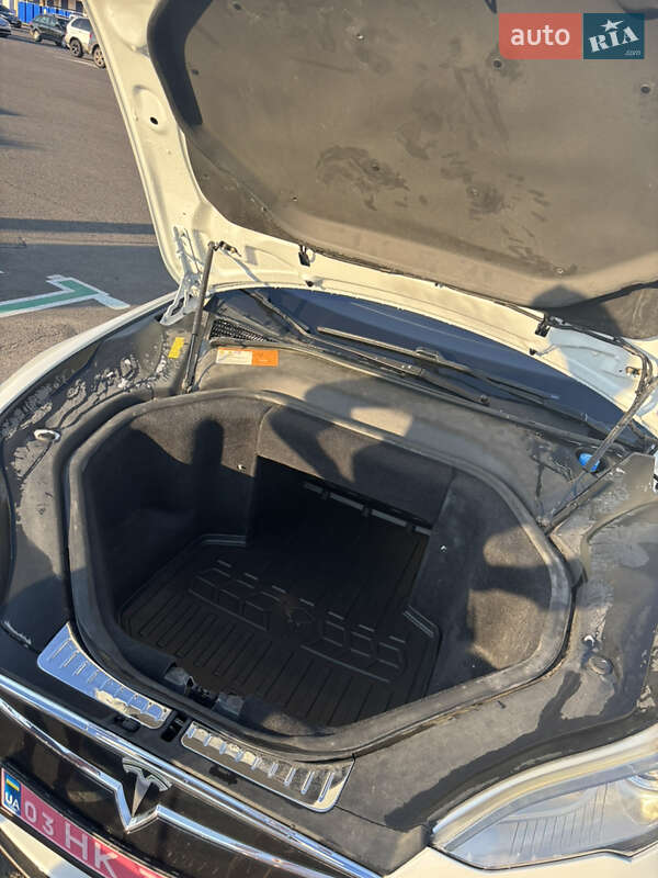 Лифтбек Tesla Model S 2012 в Луцке фото 10 Лифтбек Tesla Model S 2012 в Луцке
