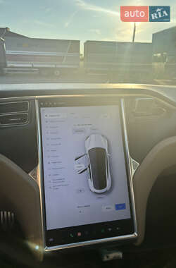 Лифтбек Tesla Model S 2012 в 