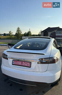 Лифтбек Tesla Model S 2012 в 