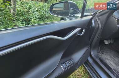 Лифтбек Tesla Model S 2016 в 