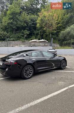 Ліфтбек Tesla Model S 2020 в 