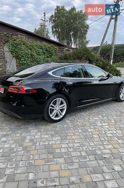 Ліфтбек Tesla Model S 2015 в 