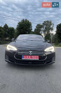 Ліфтбек Tesla Model S 2015 в 
