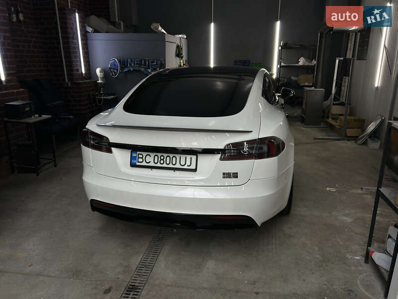 Ліфтбек Tesla Model S 2021 в Львові фото 17 Ліфтбек Tesla Model S 2021 в Львові