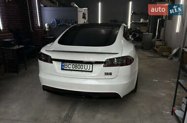 Ліфтбек Tesla Model S 2021 в 