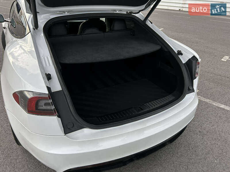 Ліфтбек Tesla Model S 2021 в Львові фото 13 Ліфтбек Tesla Model S 2021 в Львові