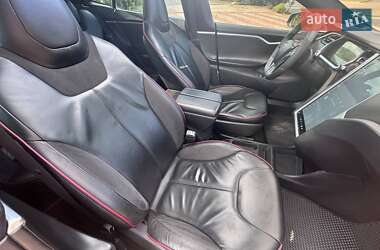 Лифтбек Tesla Model S 2013 в 