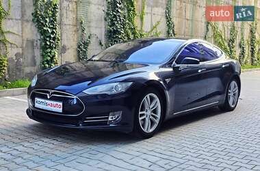 Лифтбек Tesla Model S 2014 в 
