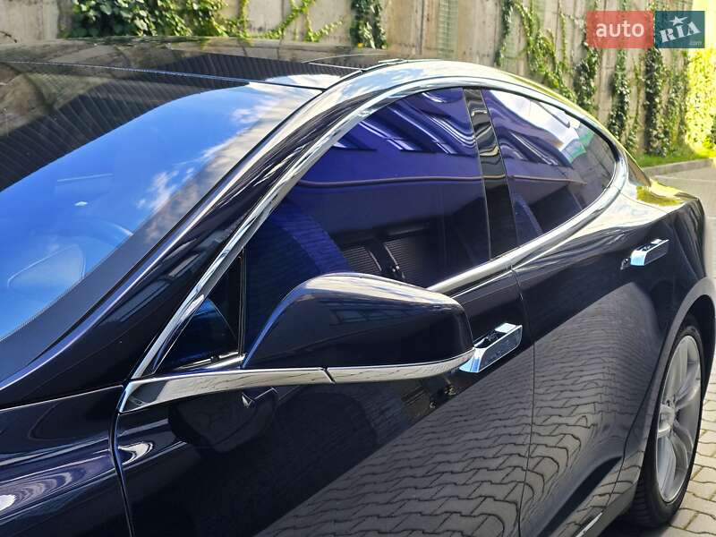 Ліфтбек Tesla Model S 2014 в Хмельницькому