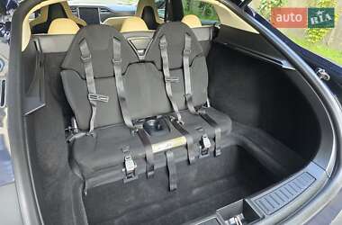 Лифтбек Tesla Model S 2014 в 