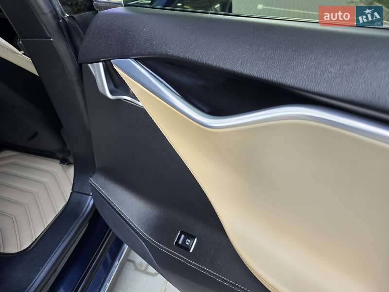 Ліфтбек Tesla Model S 2014 в Хмельницькому